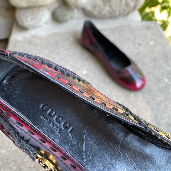 Gucci Red & Black Brogue Style Flats - 38.5 - Picture 10 of 11